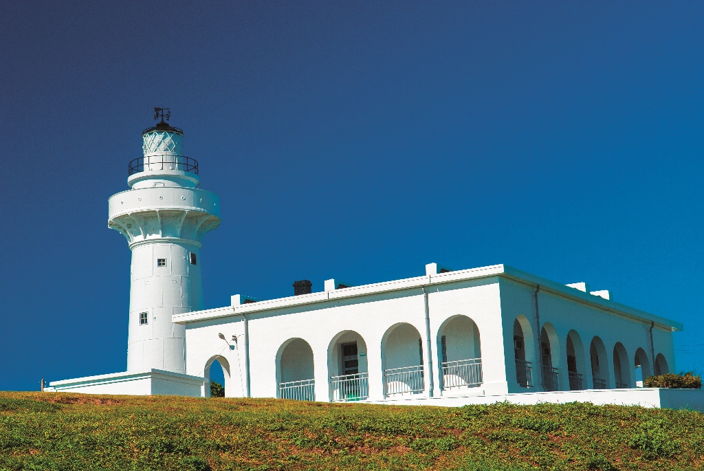 鵝鑾鼻燈塔東南隅/何小綠攝