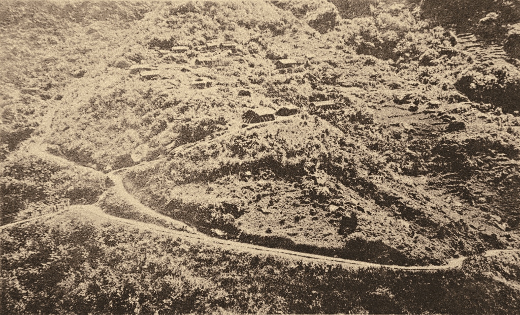 巴達岡橋(左側中偏下)