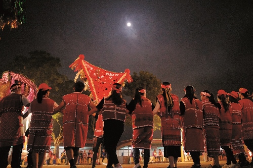 雪管處《矮靈傳說—人、靈、自然》紀錄片的完成，成為管處與在地原住民友好互動的紀錄／雪管處提供