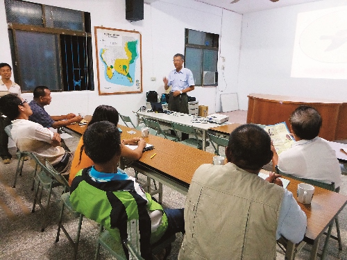 2012 年里德社區解說員賞鷹戶外解說訓練/蔡乙榮提供