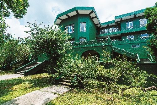 陽明書屋主建築為建造在坡地上的3 層樓建築，含地上2 層及地下1 層／楊懷智攝