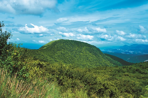 從石梯嶺遠眺大尖山/柳正鳴攝