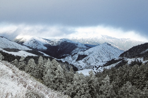 武嶺東望雪景