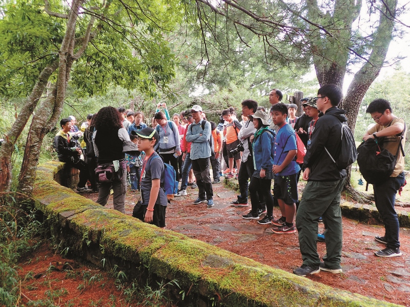 塔塔加遊客中心周邊的環境是生態教育的最佳場域／玉管處提供