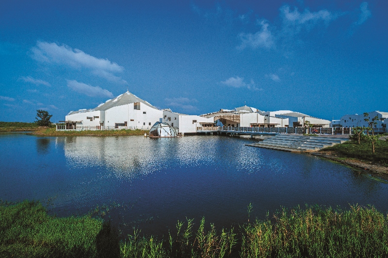 台江國家公園遊客中心為台江學園建築群中佔地最廣的一區/顏世良