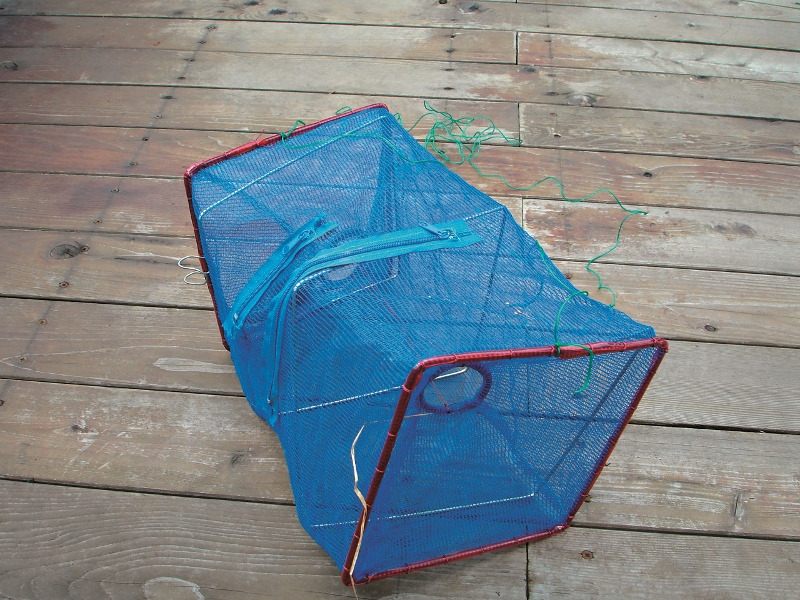 魚籠是常見的淡水 小型魚類採捕工具