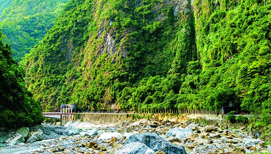中橫公路寧安橋路段／楊懷智攝