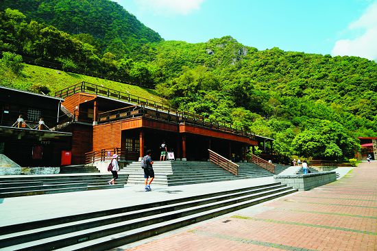 布洛灣下臺地建築群／楊懷智攝