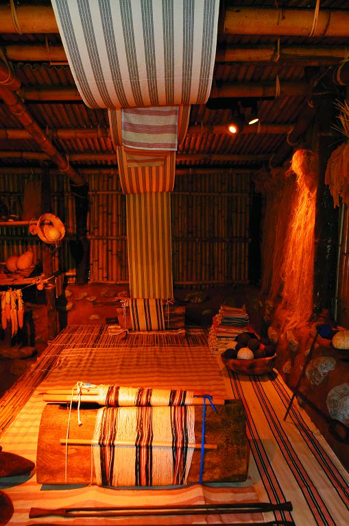太魯閣族文物展示館中織品及織布方式的展示