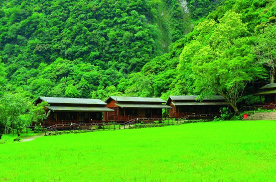 山月村的建築融入原住民家屋特色