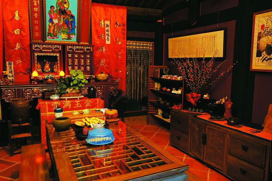 The restoration of historic houses has to respect the wishes of the owners. Some of them are set up as partly used by the Kinmen National Park Headquarters and partly used as residential homes.
