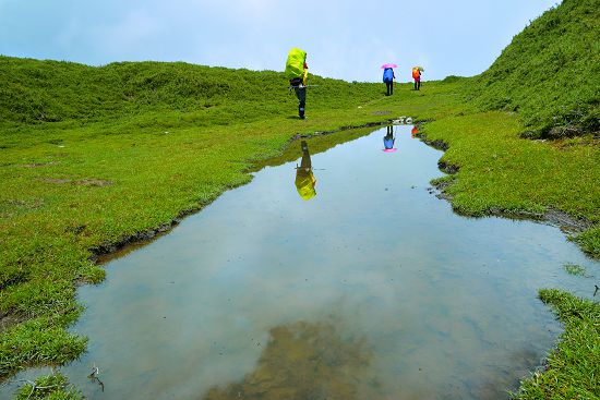 人類的排遺可能會對珍貴的高山水源產生不良的影響/何小綠攝