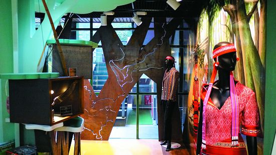 耐候鋼板地圖資訊牆