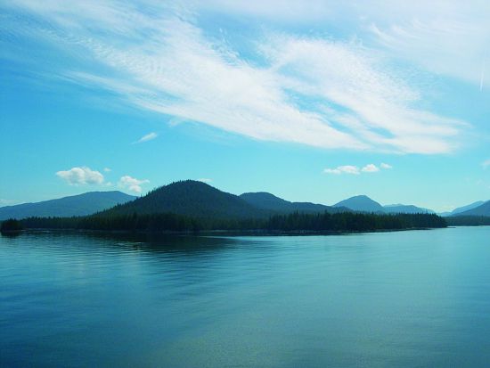 既劃設陸域保護區後，2010年瓜依哈納斯海洋協定（Gwaii Haanas Marine Agreement），成立瓜依哈納斯海洋保護區，形成陸域與水域完整的保育規劃