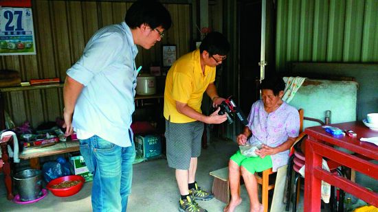 採訪排灣族巫師身分的「響婆」─張米枝阿嬤點