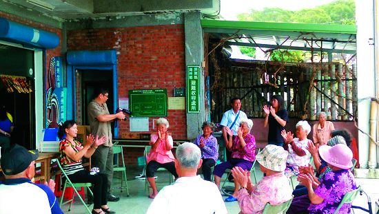 里德活動中心是里德社區的照顧關懷據點老人