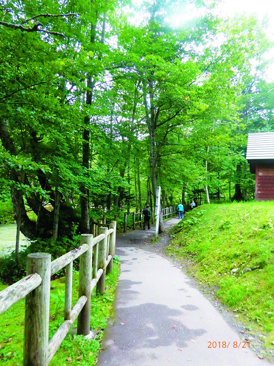 石狩川邊的步道