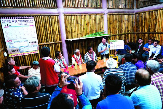矮靈祭是賽夏族的大祭典,2016年結期擇日由朱劍鳴理事長在部落聯合會議中宣布/俞錚皞攝