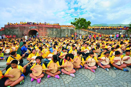 恆春古城北門民謠千人傳唱／陳忠能攝 