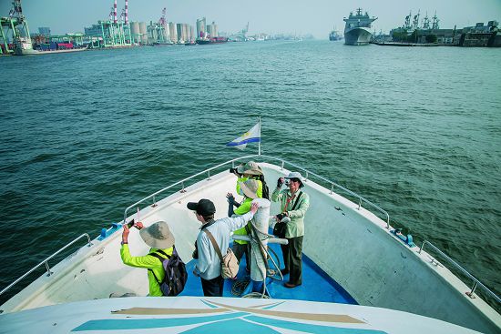 遊船時間見證了港都的繁華，也瞭解區域的歷史發展