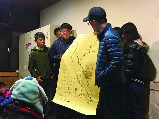 「天空公寓的老房東」活動中發表對於大鐵杉的研究成果／陳清圳提供