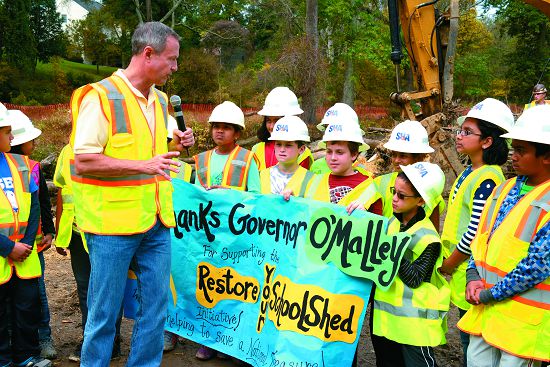 乞沙比克灣計畫結合了在地小學環境教育課程,讓學童從小參與灣區的生態保育行動/資料來源:創用CC(https://www.flickr.com/photos/mdgovpics/15550132262/,Chesapeake Bay restoration efforts Ellicott City 提供)