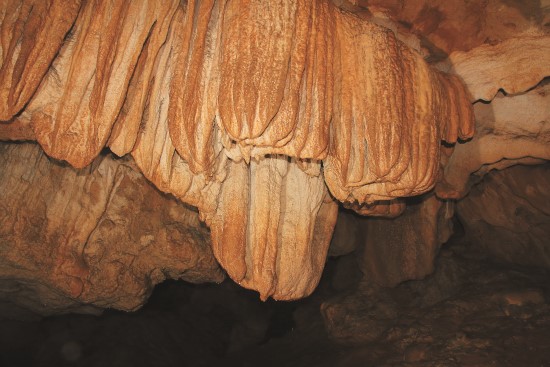 北壽山金瓜洞內的大型流石。因為流石的外型像是一顆南瓜,洞穴因此而命名