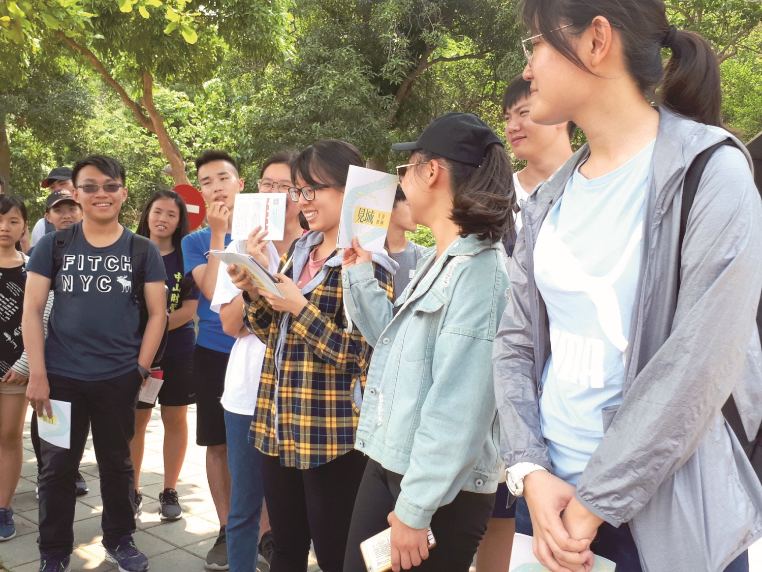 舊城雖舊,但喜愛並親近它的心情永遠是新的(圖為大學生參與協會活動)/郭吉清 提供