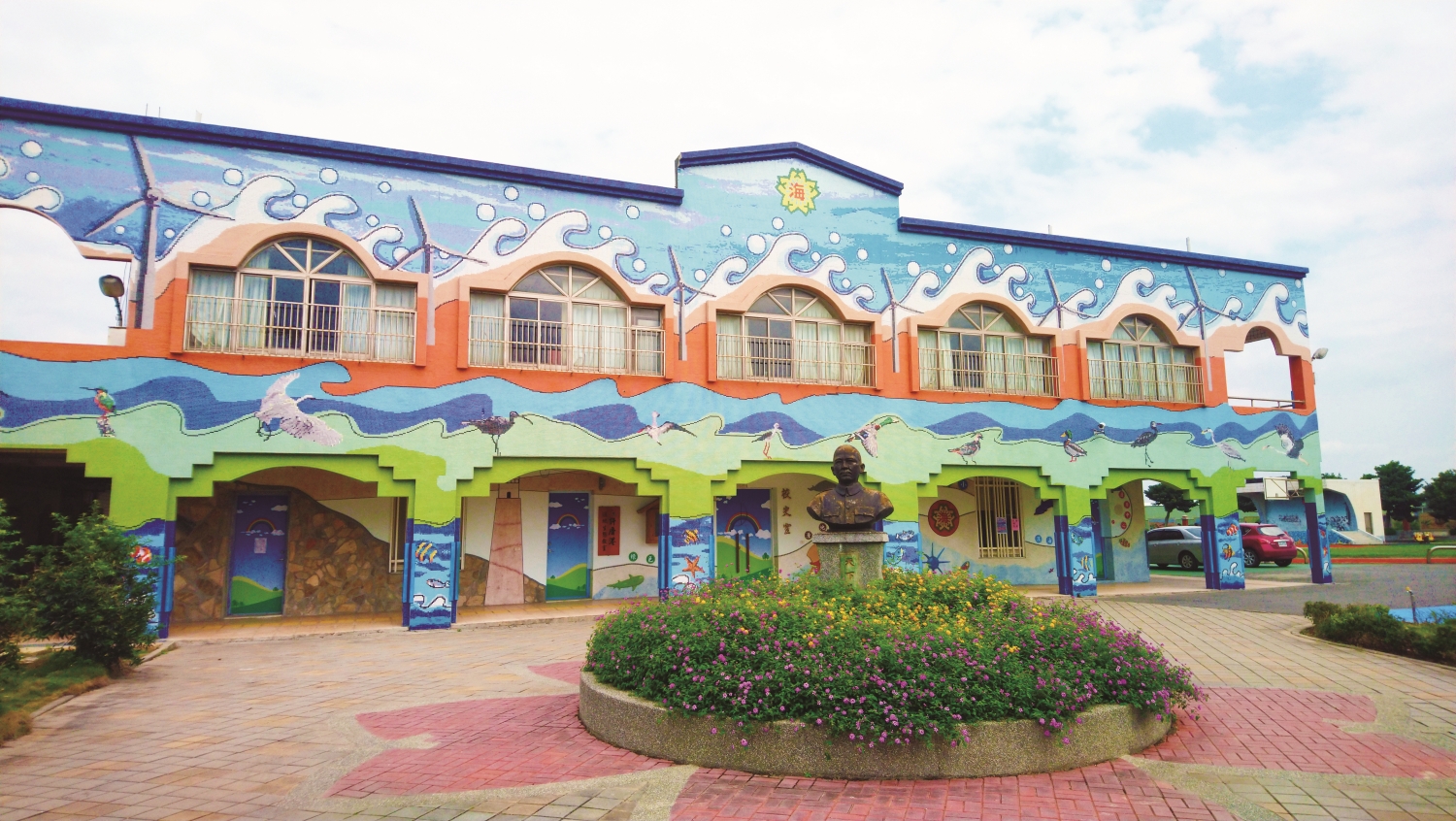 在桃園市政府支持下於內海國小設置許厝港濕地生態
教室／呂慧穎 攝