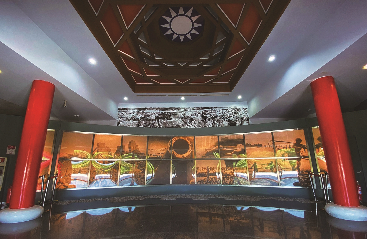 八二三砲戰留下許多影像紀錄讓人有機會從中感受當年的緊迫肅殺（圖為八二三戰史館）／金管處 提供