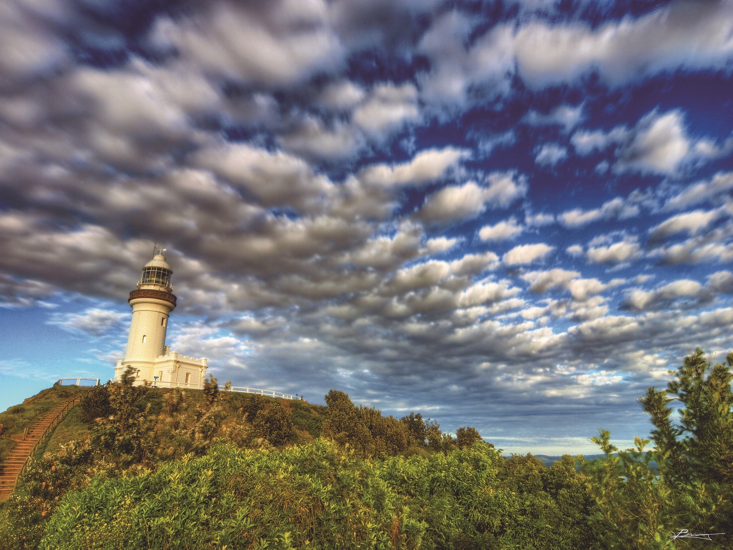 透過評鑑有效檢視現狀並調整國家公園的政策，讓國家公園與所有夥伴們能繼續踏上「奇妙」旅程（圖為拜倫灣燈塔）／ paul bica 攝（來源：https://commons.wikimedia.org/wiki/File:Cape_Byron_Light_in_New_South_Wales,_Australia.jpg ）