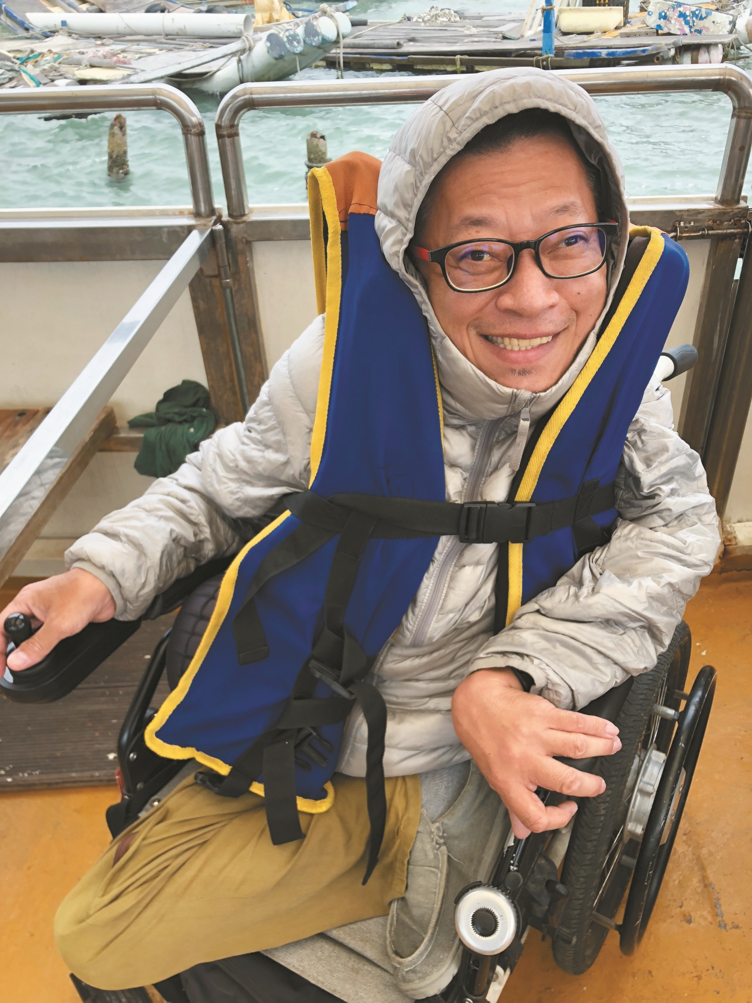 自由空間教育基金會董事長唐峰正也曾搭乘
遊船,造訪網仔寮汕步道/唐峰正 提供