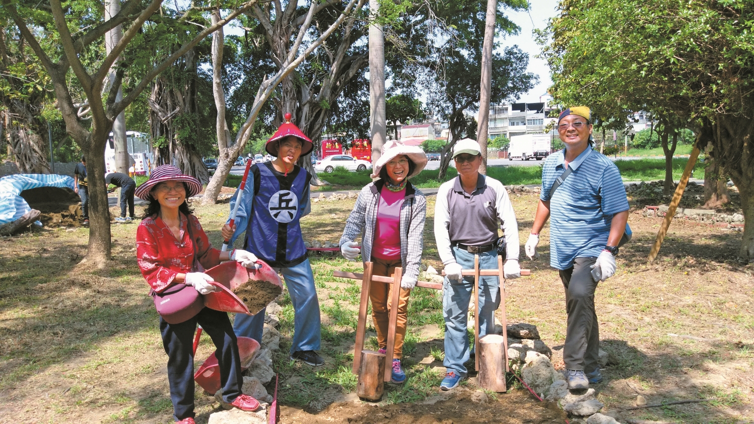 透過志工成長營安排的「古蹟動手做」課程,親身體驗到百年前的建築智慧/自管處 提供