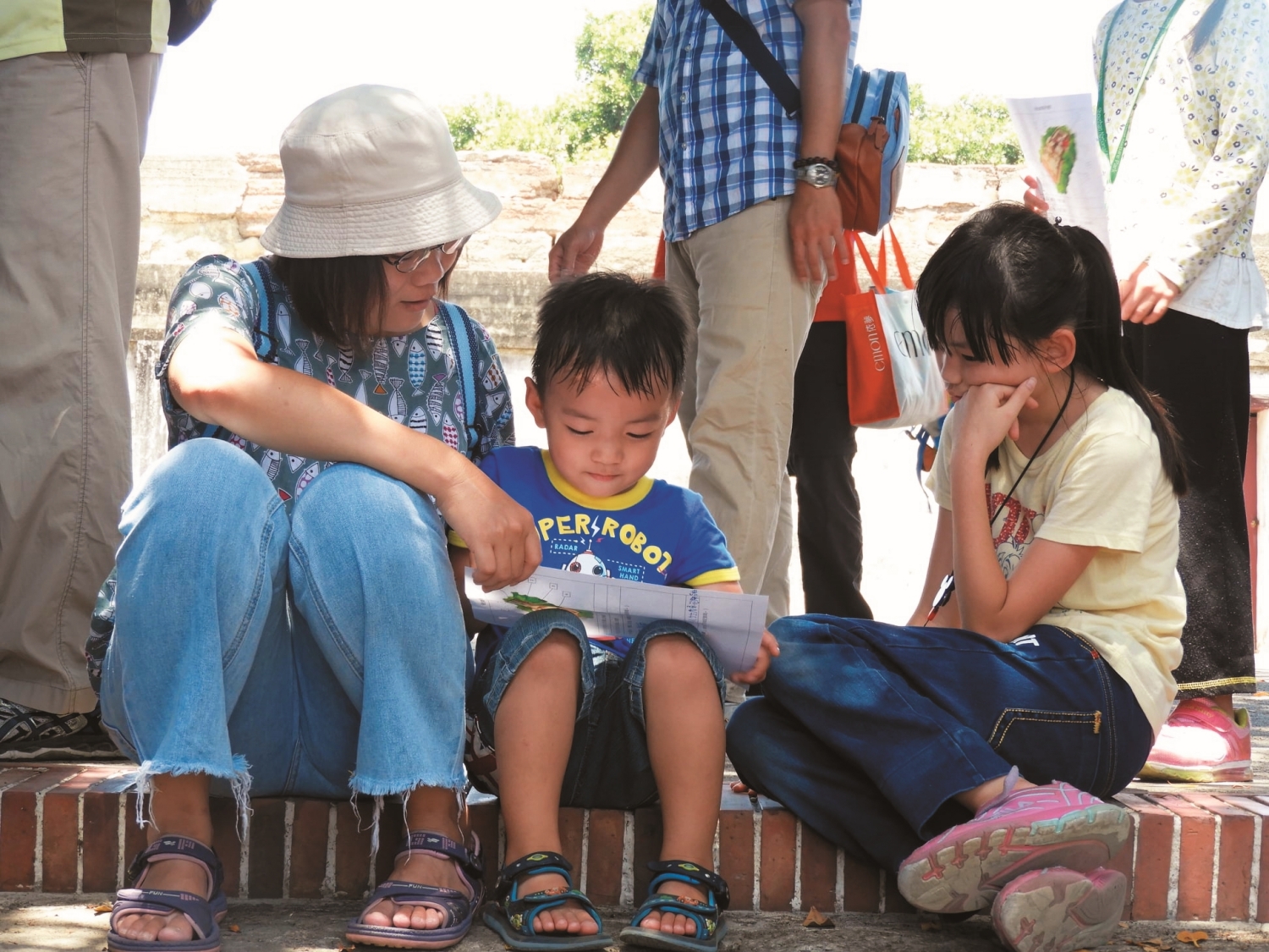 無論規劃團體活動或自行探索,打開李月綢老師的課程錦囊,就可以收穫滿滿/自管處 提供