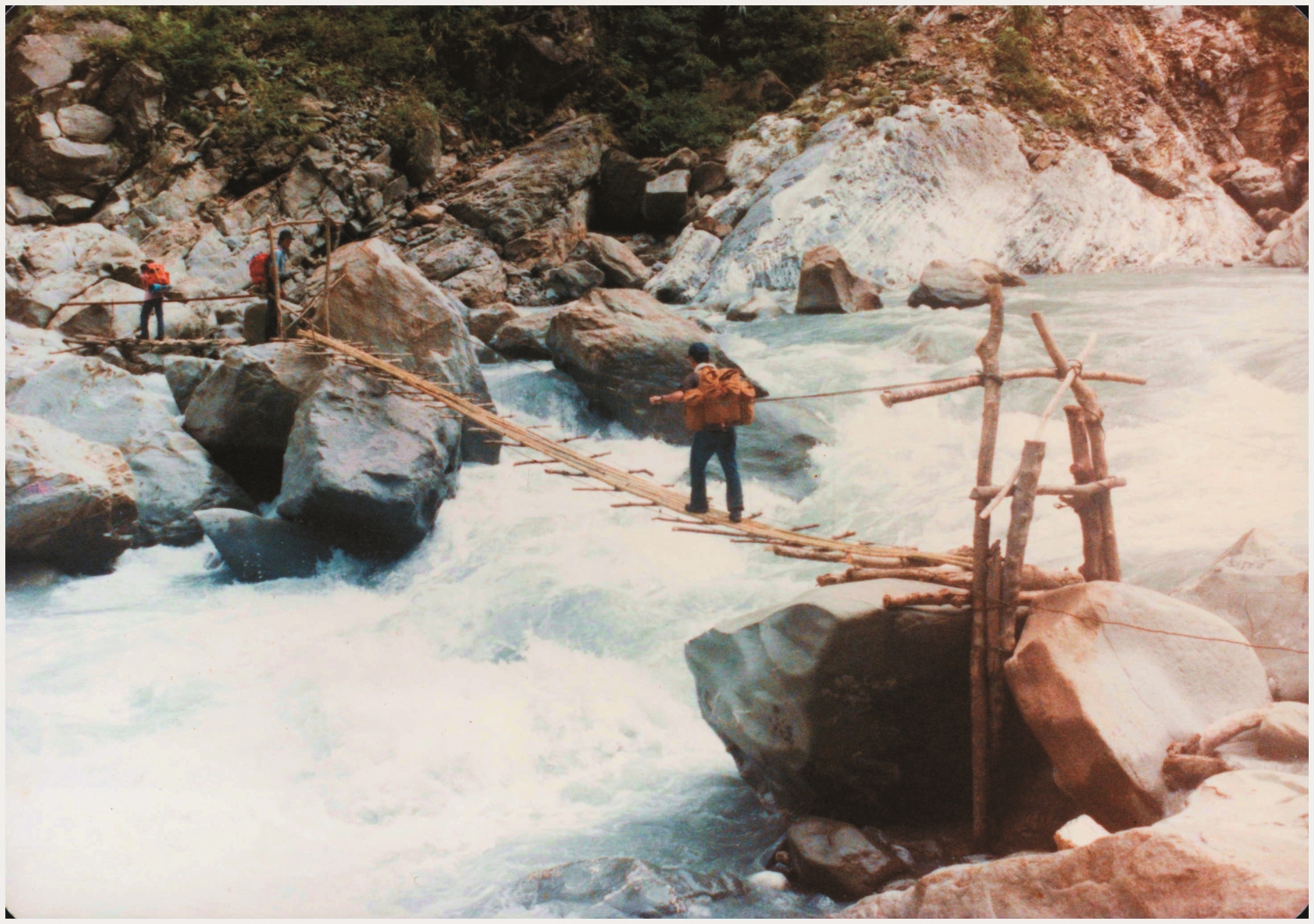 作為研調臺灣古道的先驅,徐如林不僅與消逝中的歷史搶時間,也在過程中幾度與死神擦身/徐如林 提供