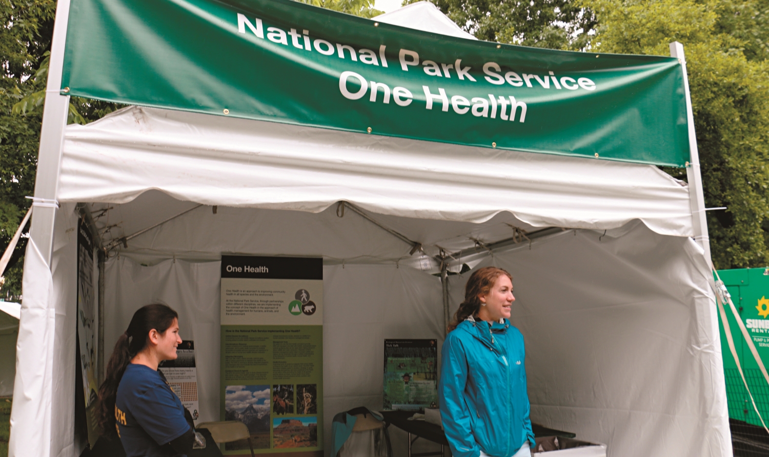 美國國家公園積極提供遊客健康諮詢與服務