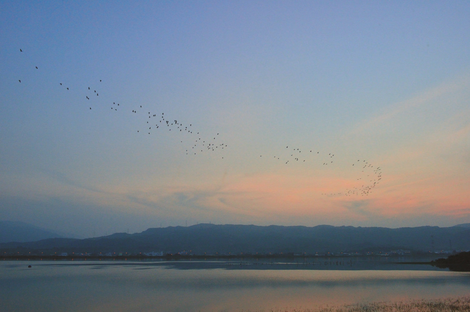 秋冬季的臺灣天空，充滿美麗的驚喜／墾管處 提供