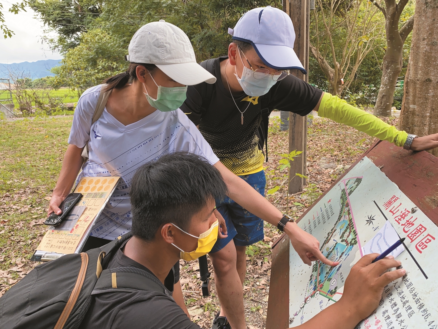 2021 年舉辦的實境解謎（ARG）定向運動，共2張照片