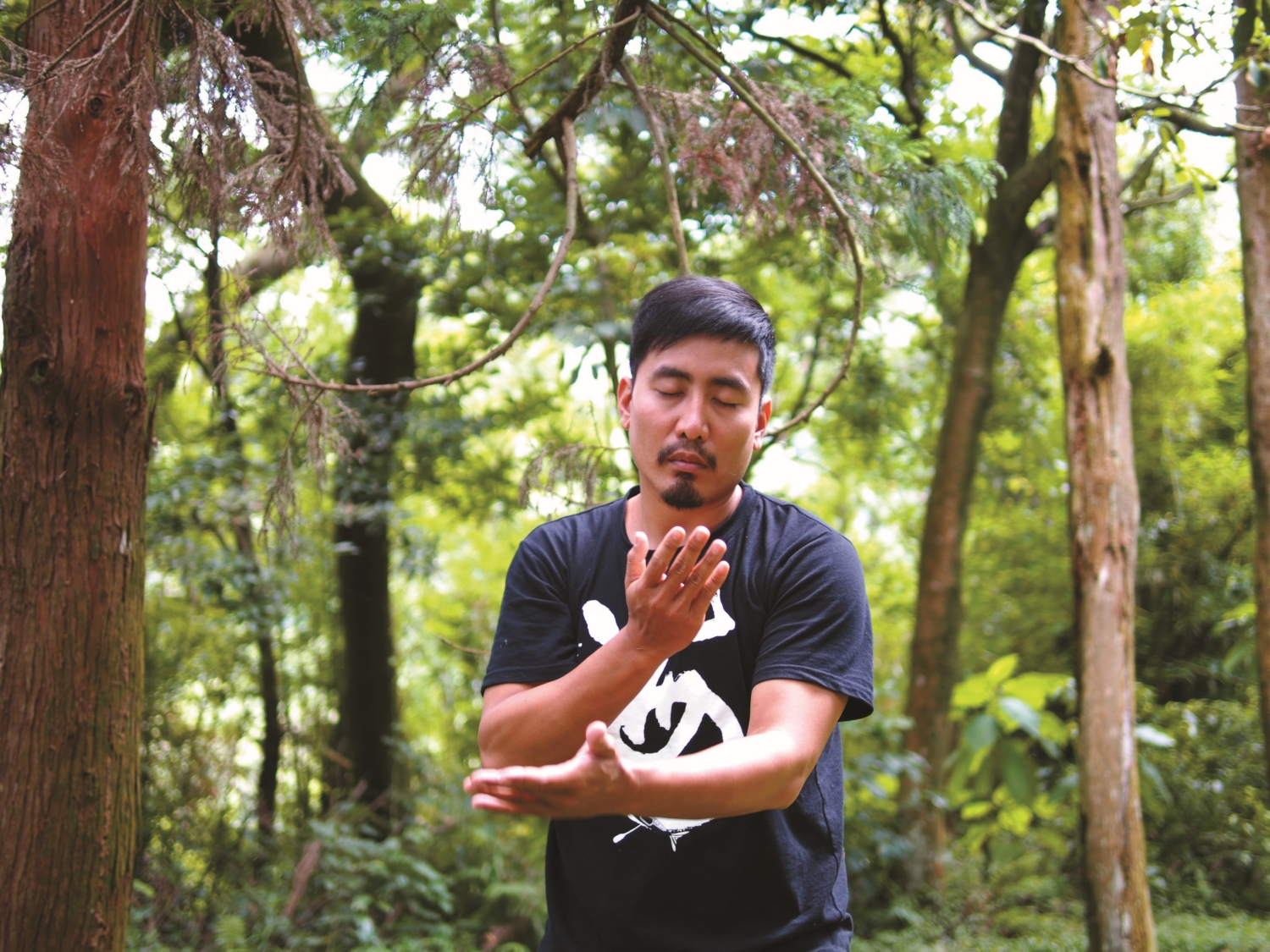 將身心融入天地／陳韋宏 攝