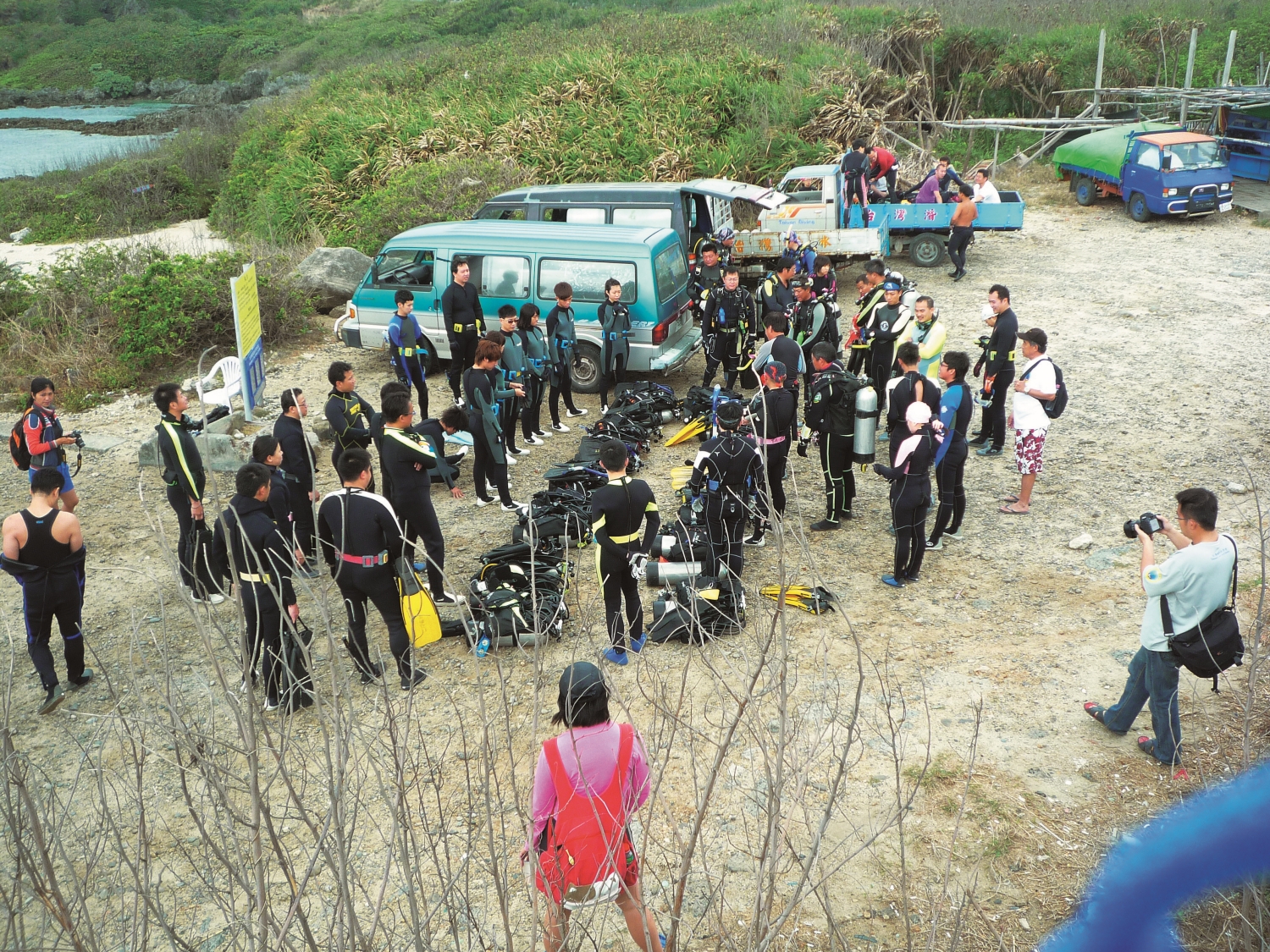 淨海具相當程度的風險，志工們正專心接受勤前教育／黃興倬 提供