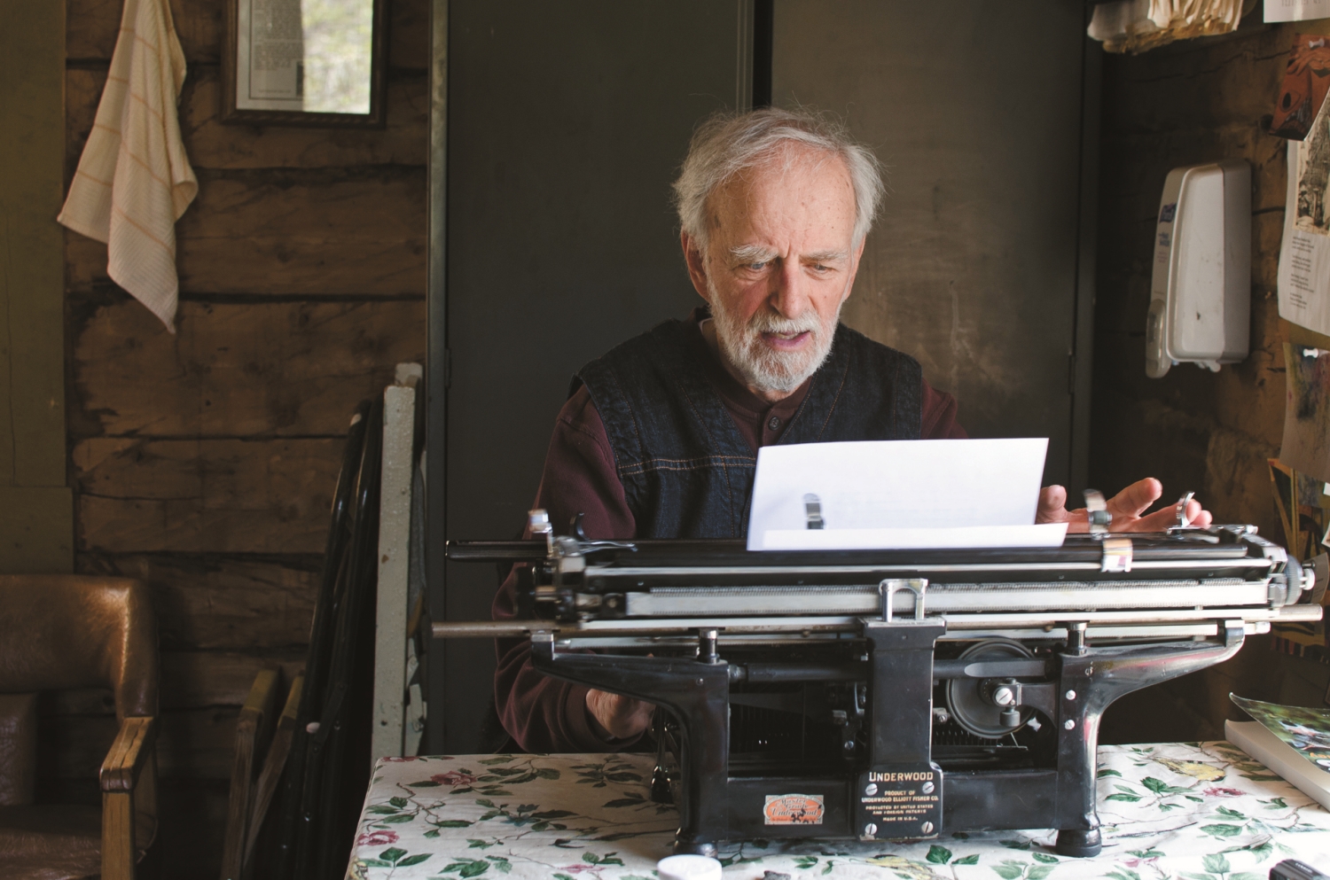 藝術家們能在國家公園的小屋中心無旁騖地創作／ Denali National Park and Preserve 提供