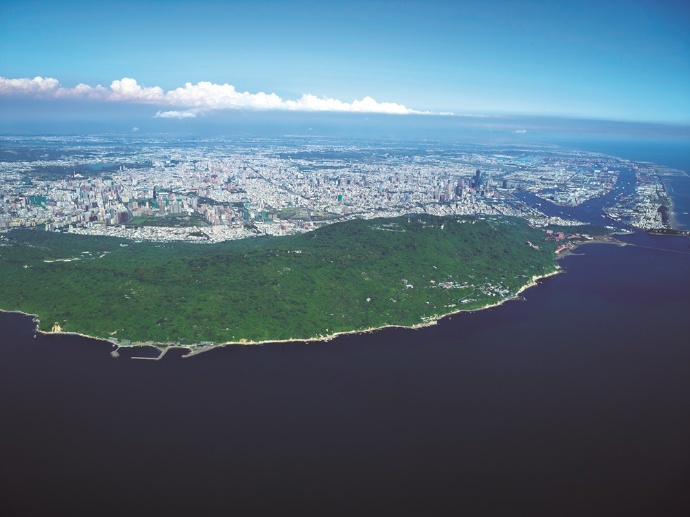 ｜經過百萬年淬鍊才成型的高位珊瑚礁／自管處 提供