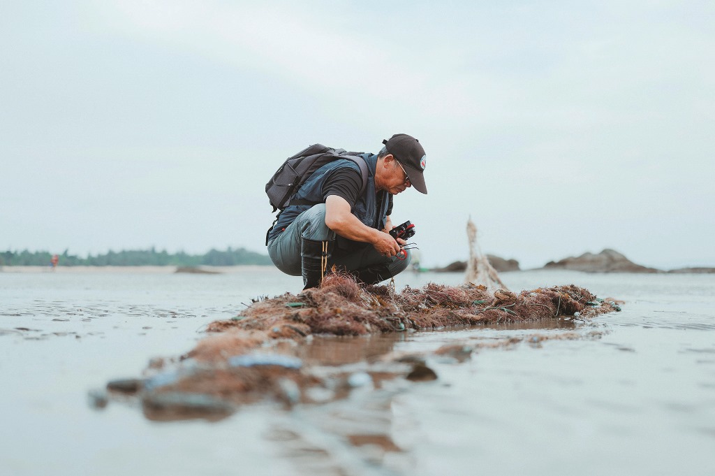 ｜洪清漳長年蹲點觀察潮間帶，一點一滴發掘潮間帶生物的秘密／洪清漳 提供
