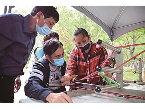 部落音樂會的編織體驗／太管處 提供