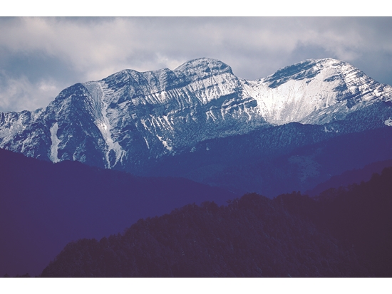雪山，泰雅族稱呼為Sekoan，意為「岩壁的裂溝」，因其見到雪山南面岩壁一直在崩裂，以此特殊地貌命名／潘振彰 攝