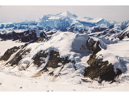 管理單位及研究者積極支持原住民發想的冰川與永凍土融化應對策略（圖為洛根山）