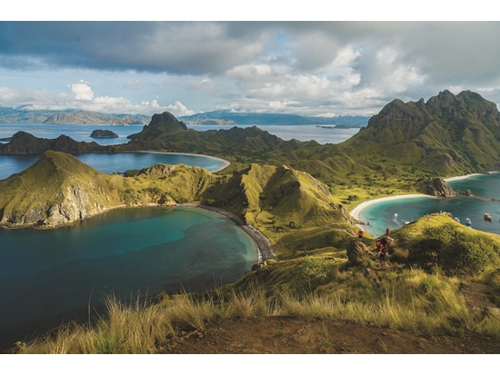 Komodo National Park, famous for its volcanic islands, Komodo dragons, and ocean views./ Photo by YUS JULIADI (Source: https://commons.wikimedia.org/wiki/File:Pulau_Padar_1.jpg)