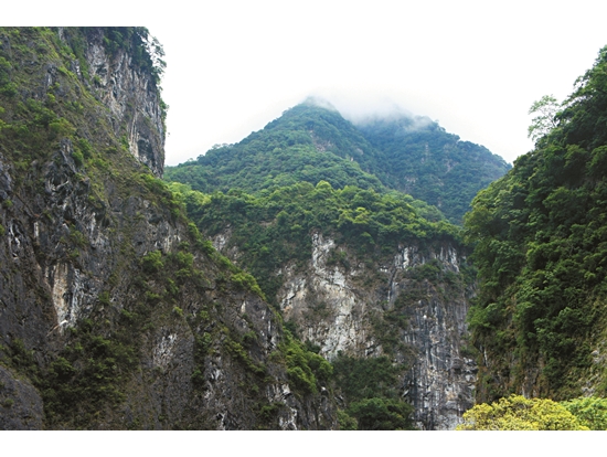 Settlements built on river terraces in the gorge by historical Taroko people. The picture shows the Badagang River Terrace./Provided by Hsang-Te Chin