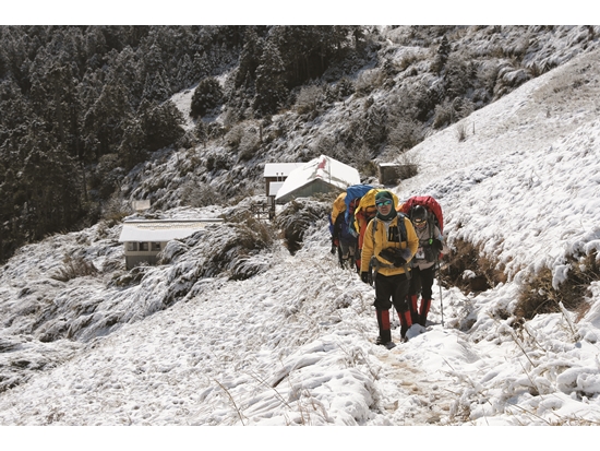 生態調查與攝影須不分四季持續不斷進行
