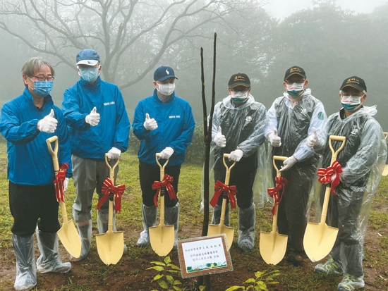 營建署攜手萬海航運共同種下「鐘萼木」完成首植／內政部營建署 提供